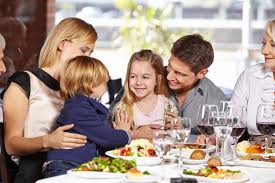 Aller au restaurant avec un enfant et passer un bon moment !